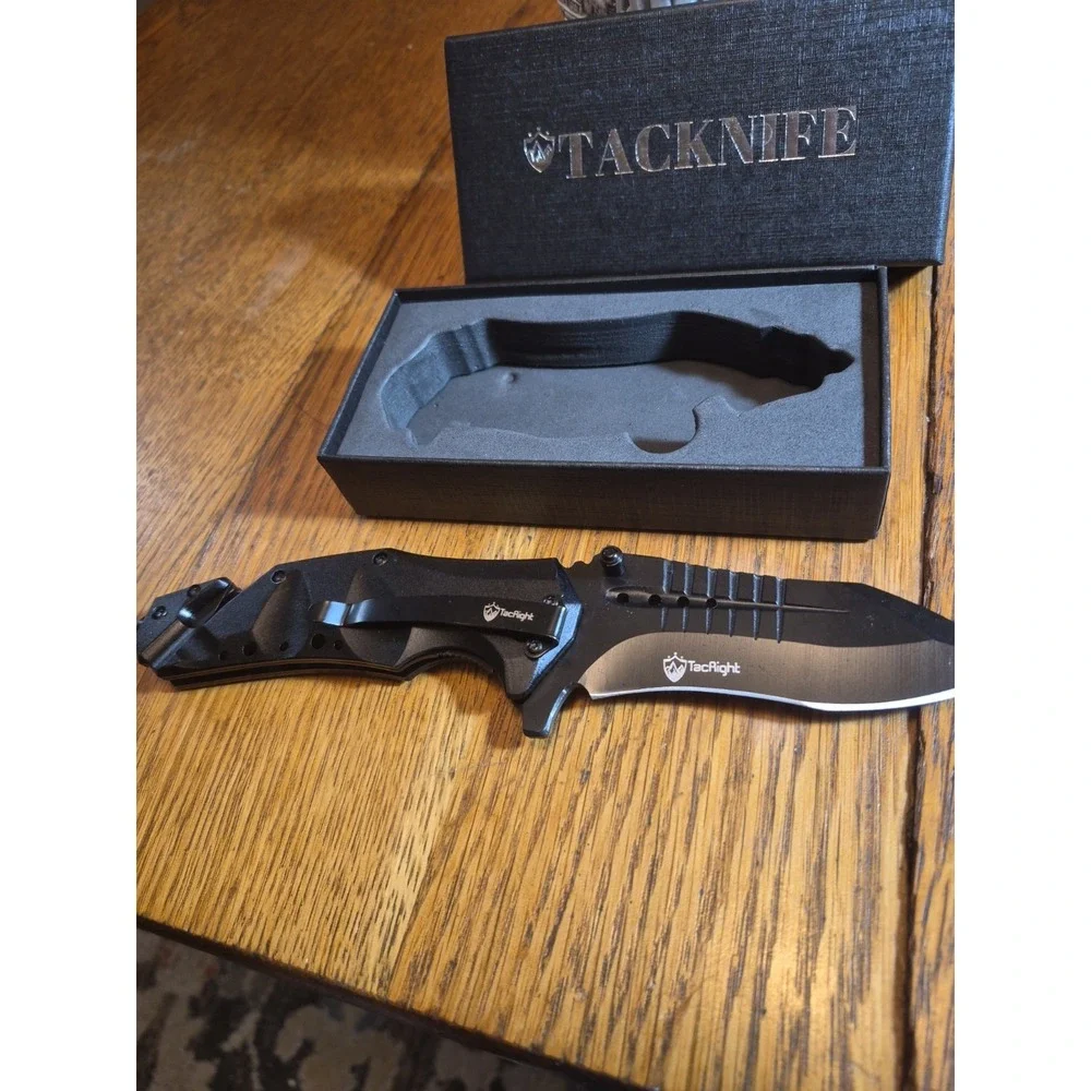 Tack Knife